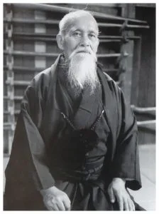 aikido-un-art-martial : MORIHEI UESHIBA